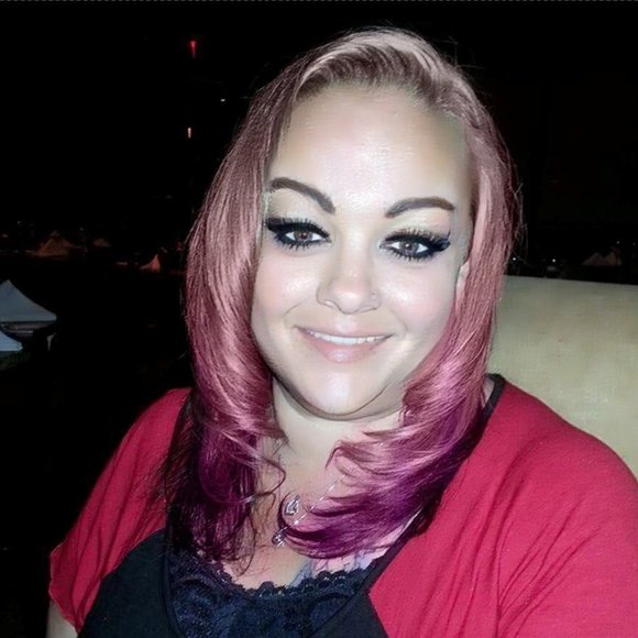 Meet your Posher, Cece co owner of Shanklin Industries - Picture 1 of 4